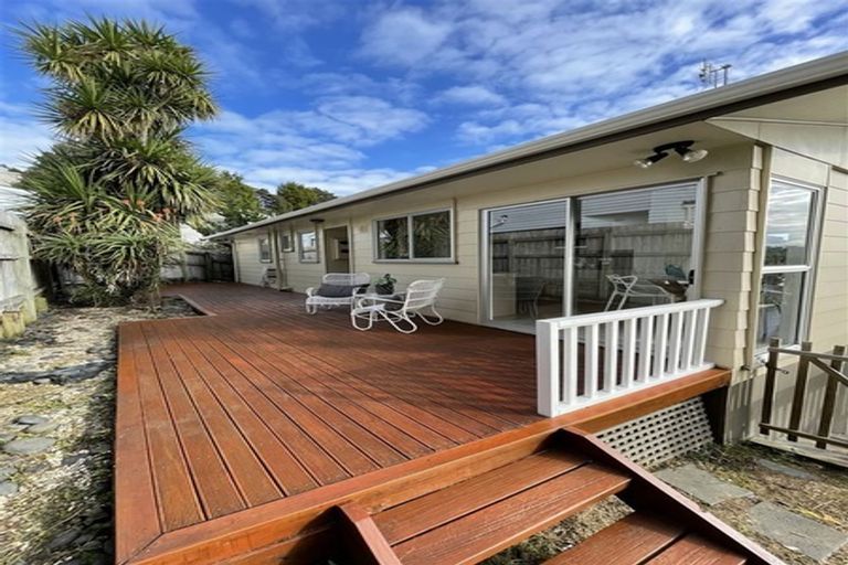 Photo of property in 1/24 Bonito Place, Bayview, Auckland, 0629