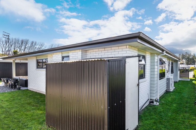 Photo of property in 35 Noumea Drive, Rangatira Park, Taupo, 3330