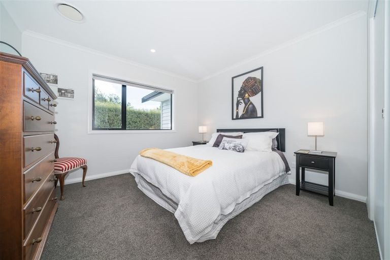 Photo of property in 5 Waimarama Court, Roslyn, Palmerston North, 4414