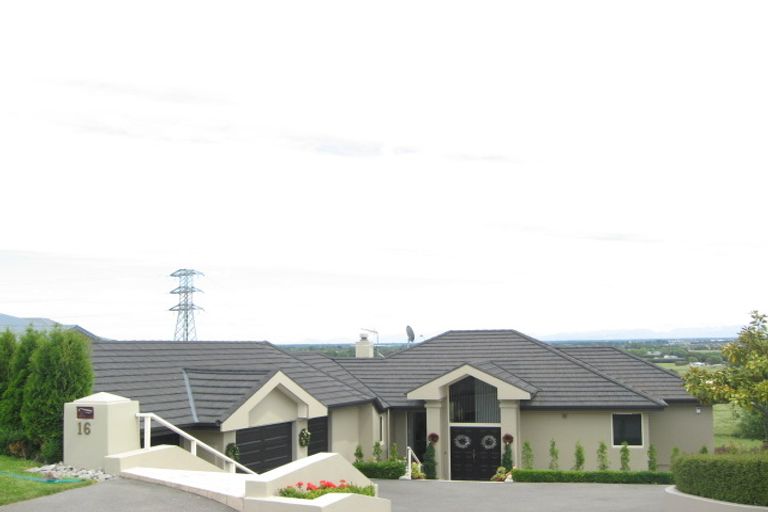 Photo of property in 16 Highcrest Heights, Westmorland, Christchurch, 8025