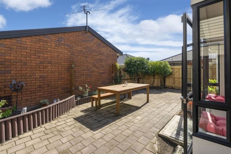 Photo of property in 96a Picton Avenue, Riccarton, Christchurch, 8011