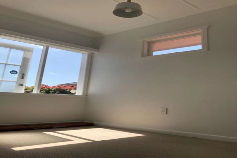 Photo of property in 1/184 Bucklands Beach Road, Bucklands Beach, Auckland, 2012