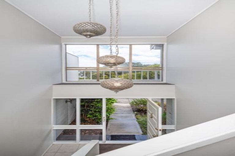 Photo of property in 2/98 Mountbatten Avenue, Hillcrest, Auckland, 0627