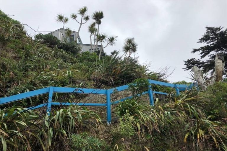 Photo of property in 63 Houghton Bay Road, Houghton Bay, Wellington, 6023