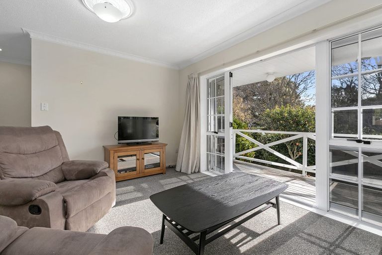 Photo of property in 1b Begonia Way, Greerton, Tauranga, 3112