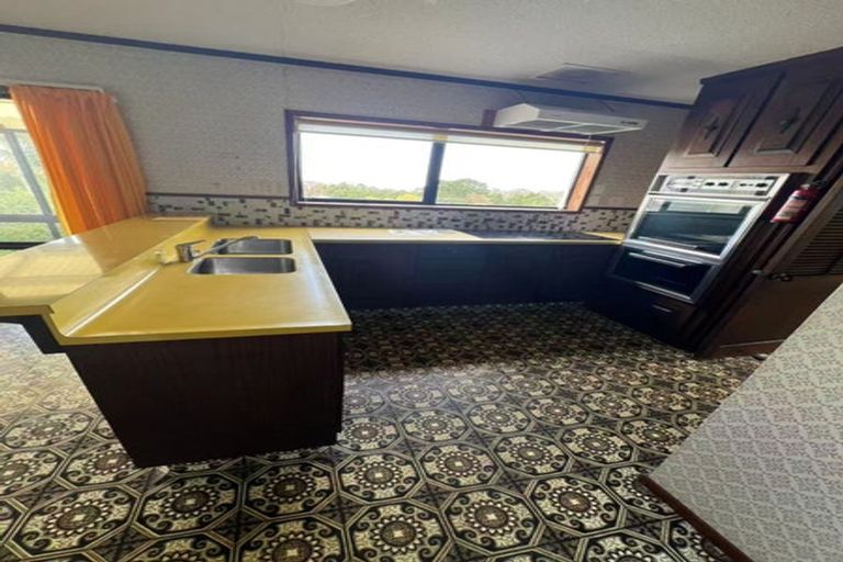 Photo of property in 56 Balmain Road, Chatswood, Auckland, 0626