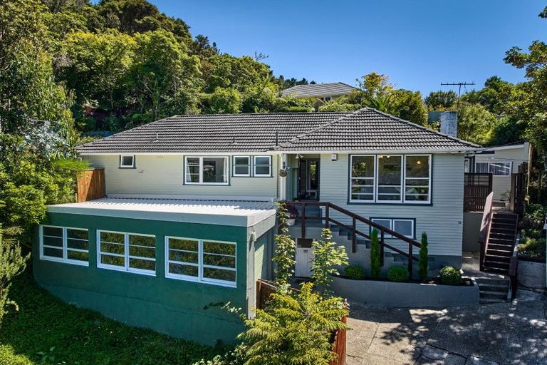 Photo of property in 22 Rintoul Grove, Stokes Valley, Lower Hutt, 5019