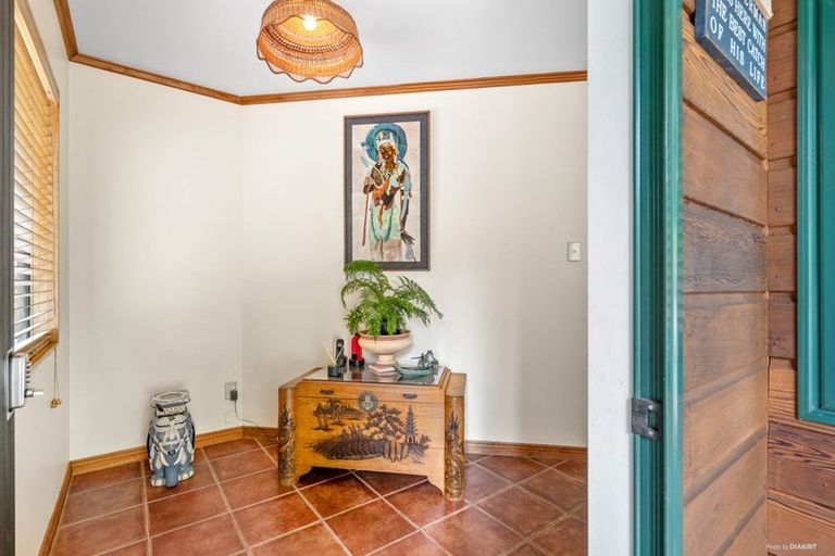 Photo of property in 214 Shaw Road, Oratia, Auckland, 0604