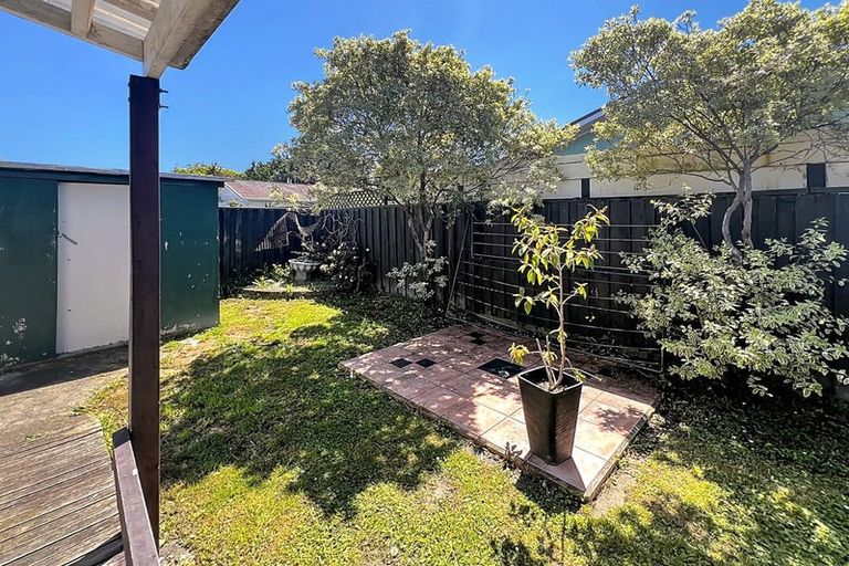 Photo of property in 10 Cascade Crescent, Westbrook, Palmerston North, 4412