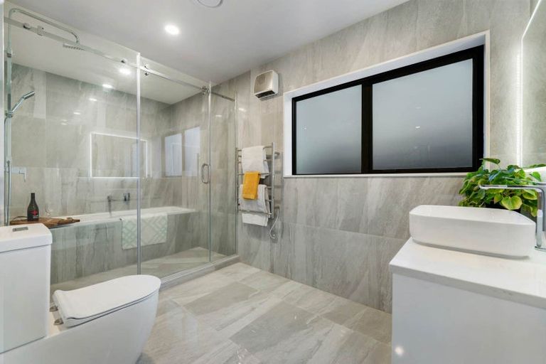 Photo of property in 5 Riwai Street, Flat Bush, Auckland, 2019