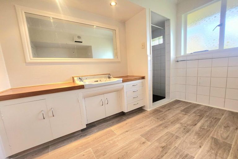 Photo of property in 27 Newcastle Street, Hampden, 9410