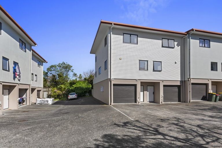 Photo of property in 11/46 Carlos Drive, Flat Bush, Auckland, 2016