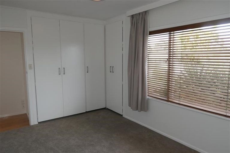 Photo of property in 13 Glen Marine Parade, Glendene, Auckland, 0602