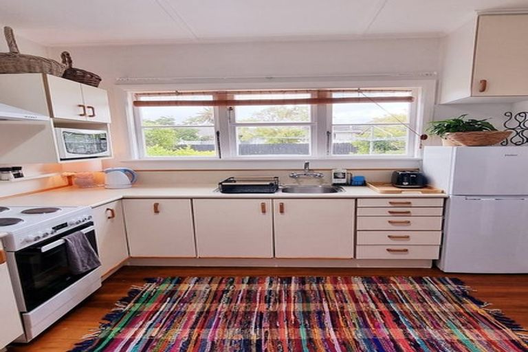 Photo of property in 3 Brown Grove, Fairfield, Lower Hutt, 5011