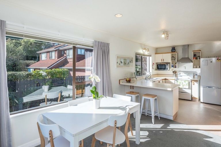 Photo of property in 55 Thatcher Crescent, Crofton Downs, Wellington, 6035