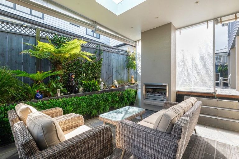 Photo of property in 2/81 Francis Street, Hauraki, Auckland, 0622