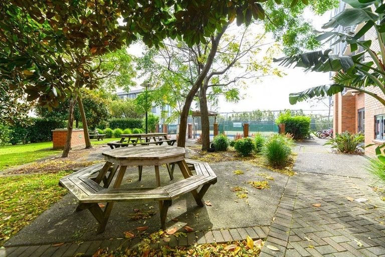 Photo of property in 3i/10 Crown Lynn Place, New Lynn, Auckland, 0600