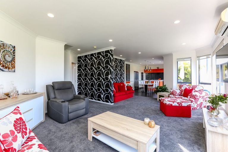 Photo of property in 401 Devon Street East, Strandon, New Plymouth, 4312