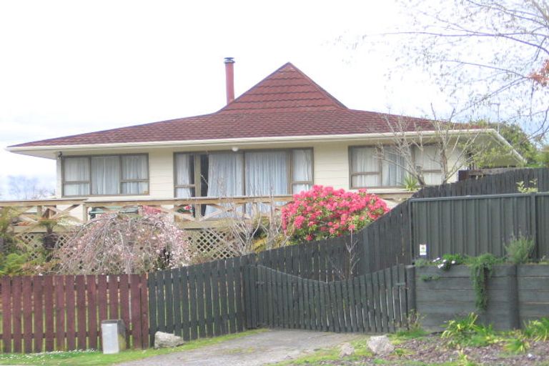 Photo of property in 15 Turquoise Place, Pukehangi, Rotorua, 3015