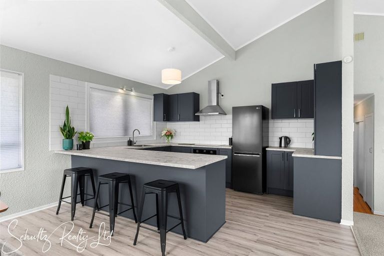 Photo of property in 15 Bickerstaffe Road, Maungaturoto, 0520