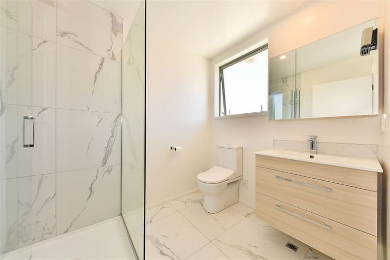 Photo of property in 2/8 Riccarton Road, Riccarton, Christchurch, 8011