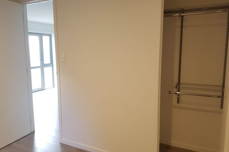 Photo of property in 2/7 Selwyn Crescent, Forrest Hill, Auckland, 0620