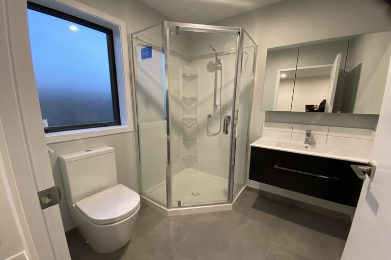 Photo of property in 22 Karearea Avenue, Kenepuru, Porirua, 5022