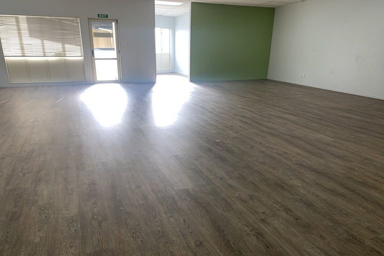 Photo of property in 2/151 Kitchener Road, Pukekohe, 2120