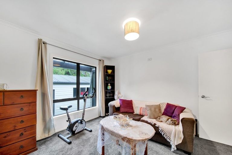 Photo of property in 7 Waterloo Place, Westown, New Plymouth, 4310