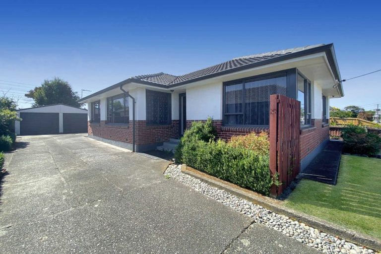 Photo of property in 20 Greenhurst Street, Sockburn, Christchurch, 8042