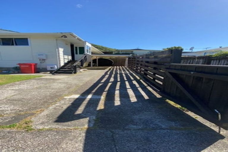 Photo of property in 69a Hartford Crescent, Totara Park, Upper Hutt, 5018