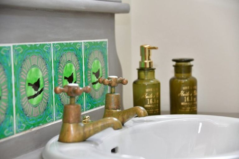 Photo of property in 420 Mangakura Road, Helensville, 0875