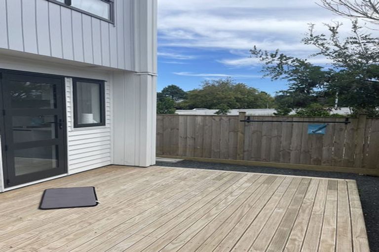 Photo of property in 8/14 Kerswill Place, Pakuranga, Auckland, 2010