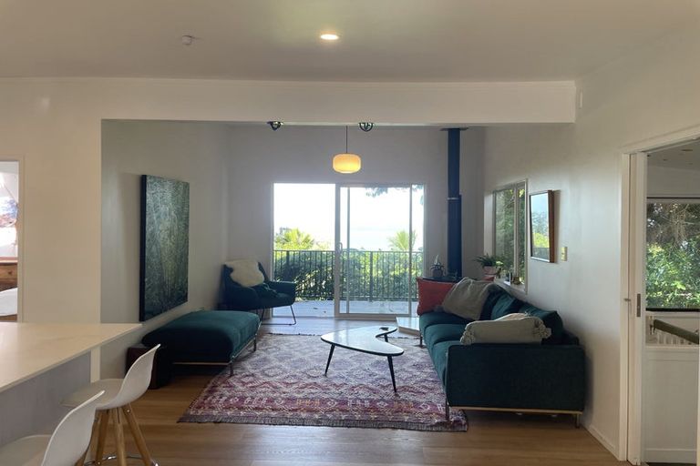 Photo of property in 60 Kauri Point Road, Laingholm, Auckland, 0604