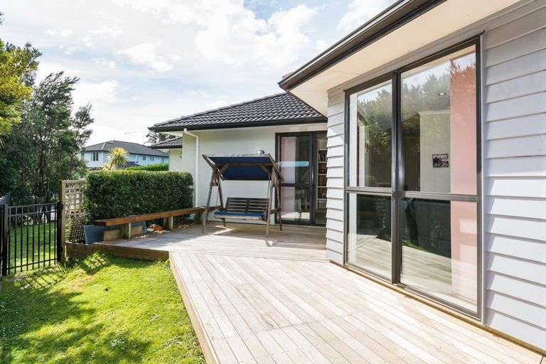 Photo of property in 7 Northbrook Close, Greenhithe, Auckland, 0632