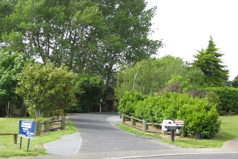 Photo of property in 29 Rosella Grove, Waimauku, 0812