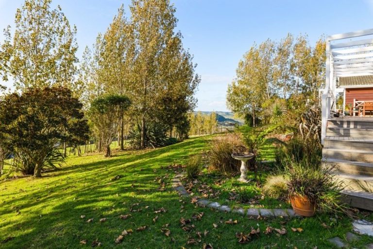 Photo of property in 1410 Old North Road, Helensville, 0875