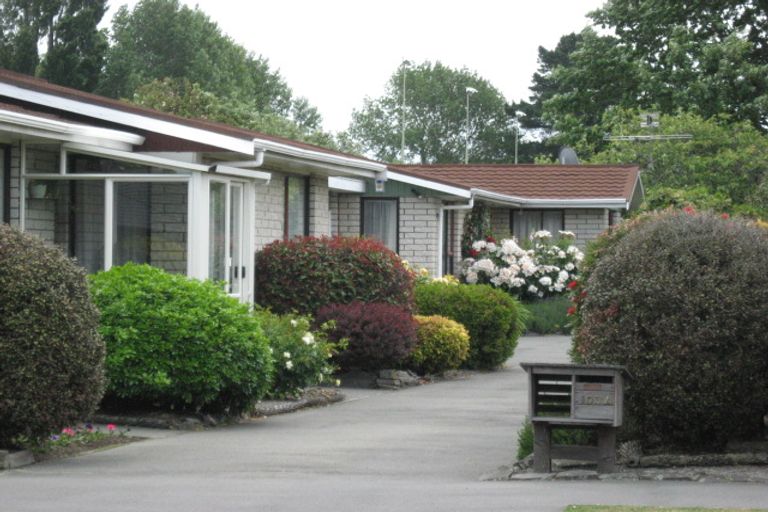 Photo of property in 2/103 Withells Road, Avonhead, Christchurch, 8042