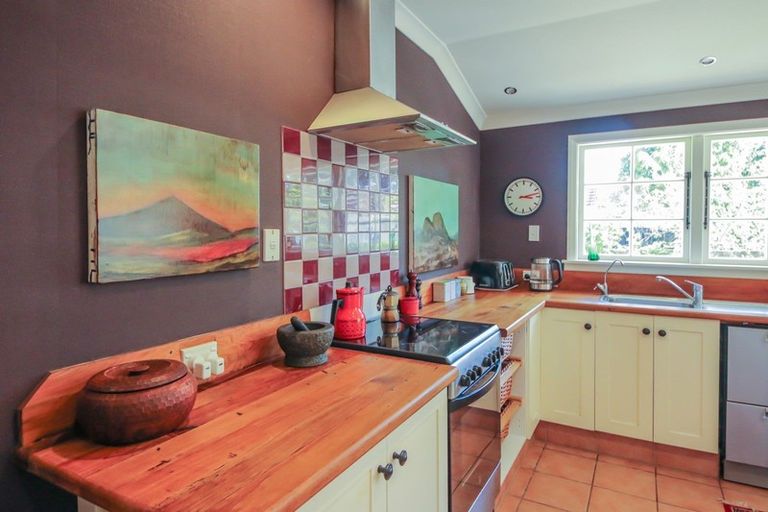 Photo of property in 67 Mako Mako Road, Levin, 5510