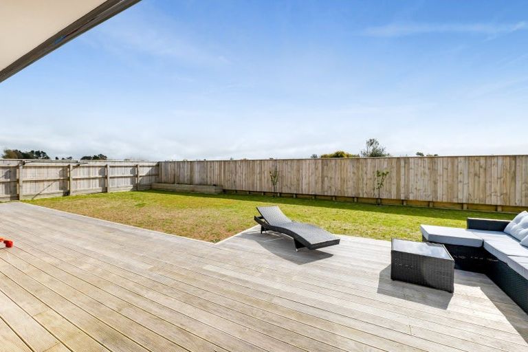 Photo of property in 11 Midsummer Avenue, Stratford, 4332