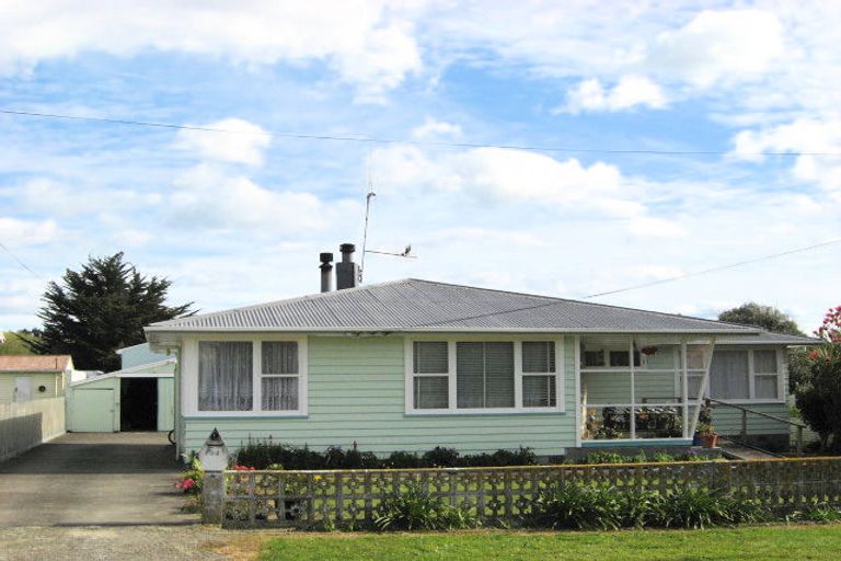 Photo of property in 84 Stout Street, Shannon, 4821