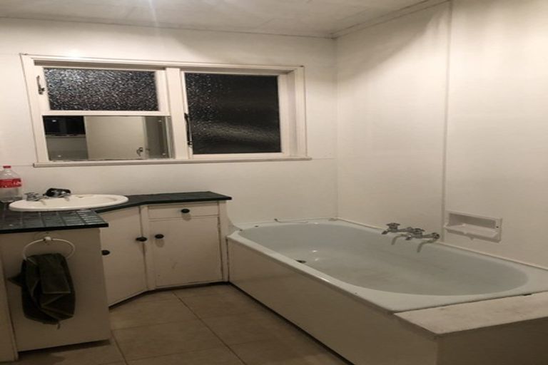 Photo of property in 51 Whitford Park Road, Whitford, Howick, 2571