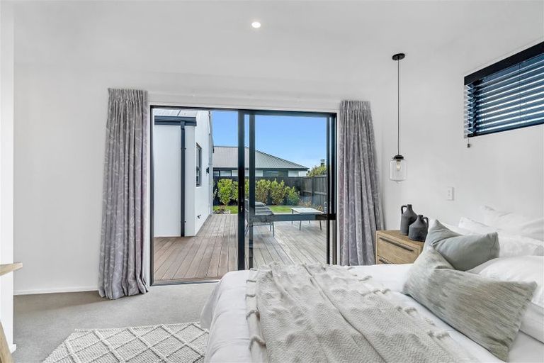 Photo of property in 16 William Deans Drive, Prebbleton, 7604