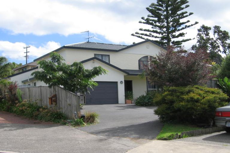 Photo of property in 41 Bronzewing Terrace, Unsworth Heights, Auckland, 0632