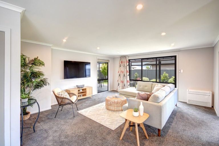 Photo of property in 47 Silver Springs Boulevard, Mosgiel, 9024