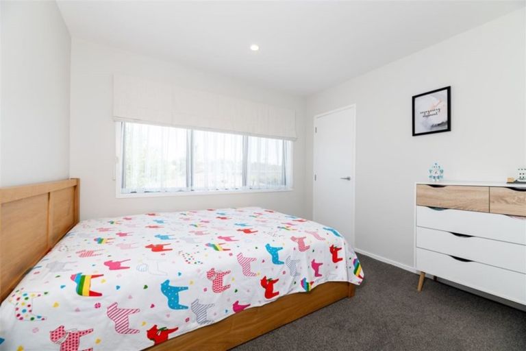 Photo of property in 57a Hepburn Road, Glendene, Auckland, 0602