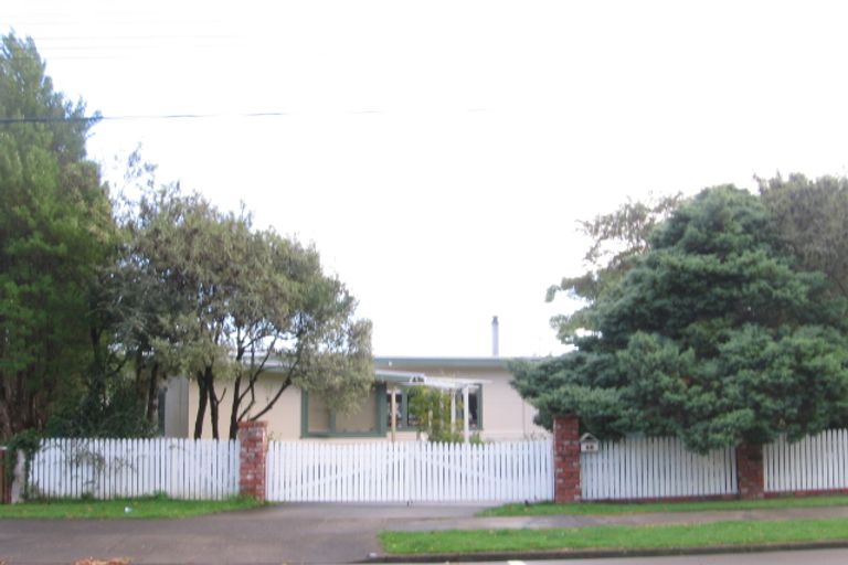 Photo of property in 10 Seddon Street, Waikanae, 5036