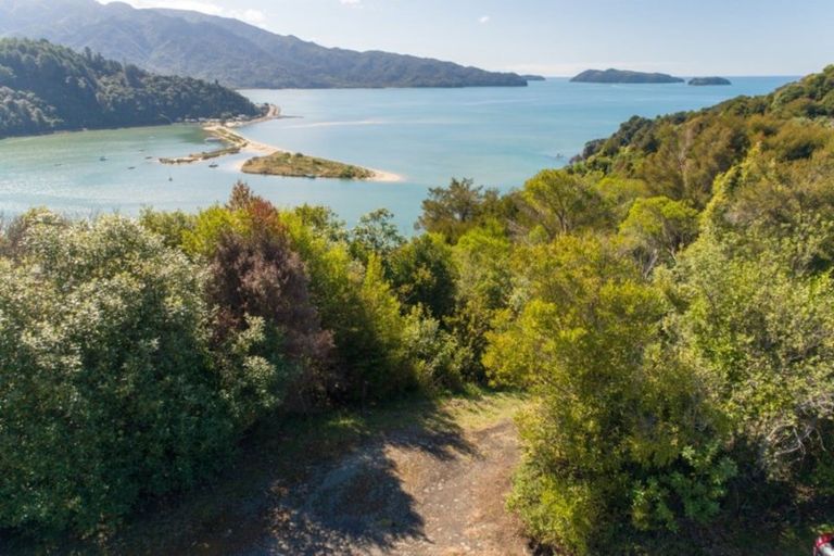 Photo of property in 26 Lady Barkly Grove, Kaiteriteri, Motueka, 7197