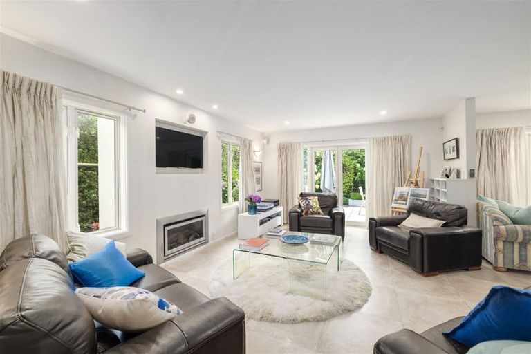 Photo of property in 186 Fendalton Road, Fendalton, Christchurch, 8052