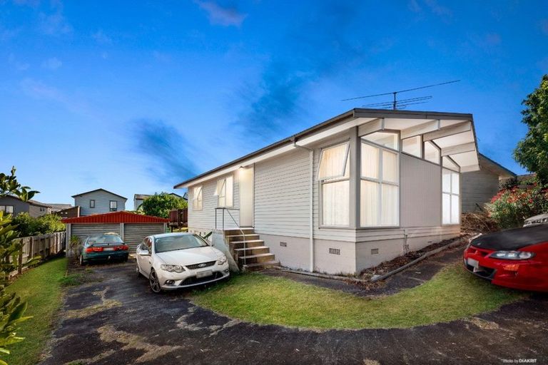 Photo of property in 29 Leaver Place, Weymouth, Auckland, 2103